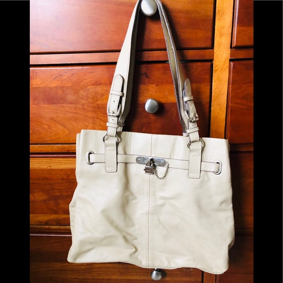 Liz Claiborne/💯 Very nice Tan Leather Purse. - Picture 5 of 8